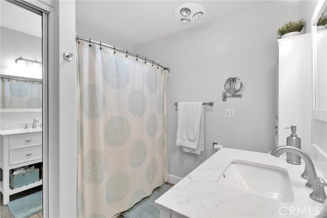 19445 Yanan Road, Apple Valley CA: https://media.crmls.org/medias/2c8eeb46-b2bb-4328-ad3a-3d90ba3678f7.jpg