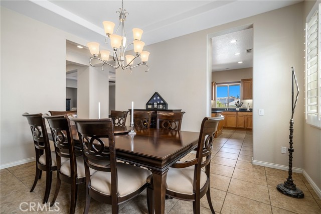 73810 Cezanne Drive, Palm Desert CA: https://media.crmls.org/medias/2c8f31b9-7cfd-4191-806c-da044c9f0385.jpg
