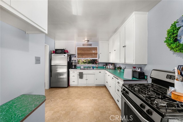 4600 Edelle Place, Los Angeles CA: https://media.crmls.org/medias/2c8fae67-e4e2-4817-9a7e-e683aec8f4ba.jpg