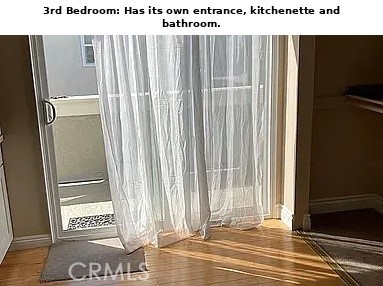 https://media.crmls.org/medias/2c904066-119e-4fd9-a0c0-2f80e1f61173.jpg?preset=X-Large
