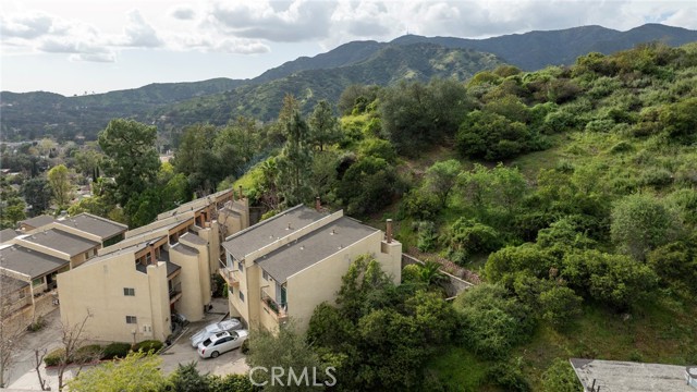 Detail Gallery Image 36 of 41 For 1881 Alpha Rd #17,  Glendale,  CA 91208 - 2 Beds | 3 Baths