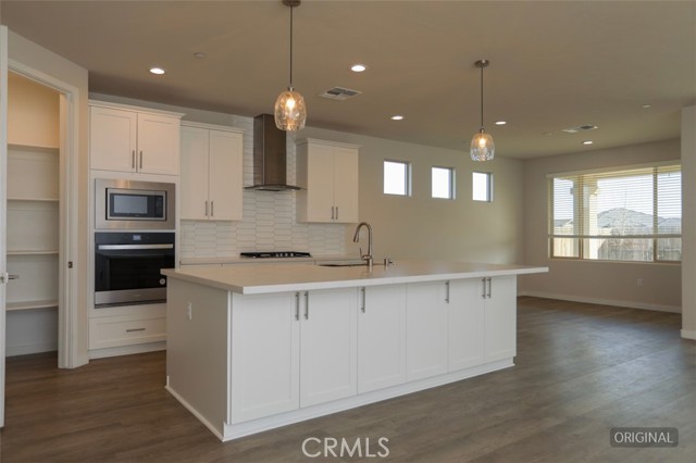 11001 Arundel, Bakersfield CA: https://media.crmls.org/medias/2c90962f-2429-4c1c-bf2b-8a64c7a1e48b.jpg