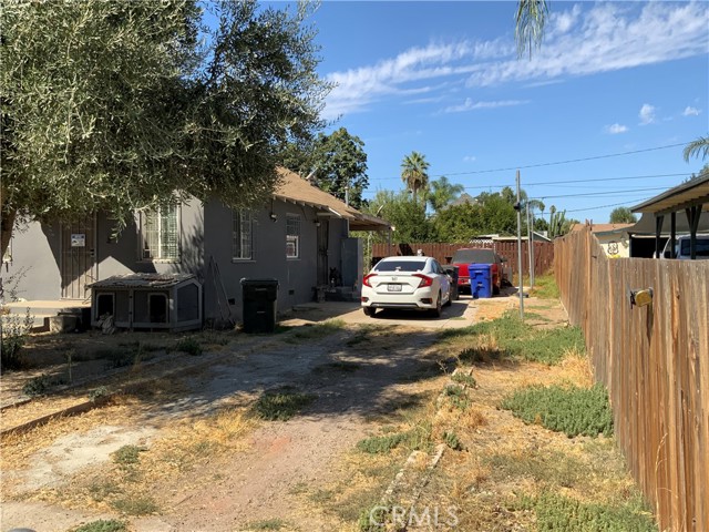 Detail Gallery Image 2 of 12 For 1336 Perris St, San Bernardino,  CA 92411 - 2 Beds | 1 Baths