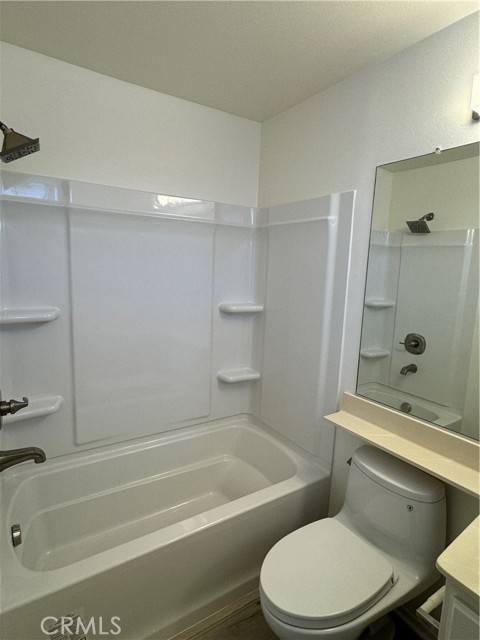 Detail Gallery Image 6 of 12 For 2800 Plaza Del Amo #489,  Torrance,  CA 90503 - 2 Beds | 2/1 Baths