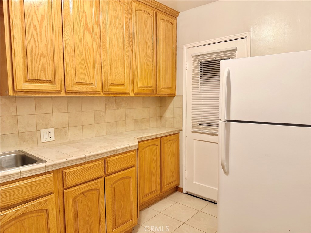 https://media.crmls.org/medias/2c918a01-b959-4387-9f58-1ad8a5d800a4.jpg?preset=X-Large