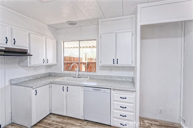 Detail Gallery Image 10 of 23 For 38869 Cholla Rd, Newberry Springs,  CA 92365 - 2 Beds | 2 Baths