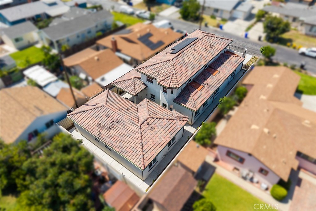 https://media.crmls.org/medias/2c921d7a-1d80-4897-9740-317be187b417.jpg?preset=X-Large
