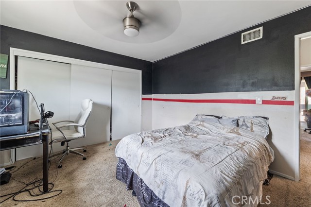 Detail Gallery Image 16 of 40 For 2102 Tern Bay Ln, Lakewood,  CA 90712 - 5 Beds | 2/1 Baths