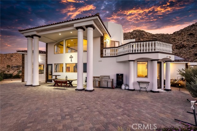 Detail Gallery Image 3 of 58 For 8022 Wesley, Joshua Tree,  CA 92252 - 5 Beds | 4/1 Baths