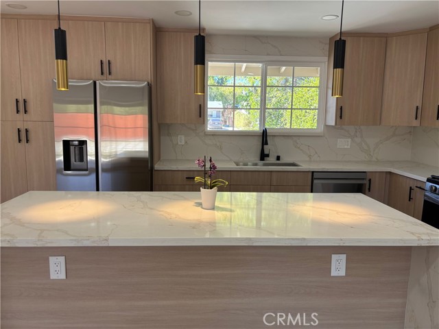 Detail Gallery Image 9 of 33 For 6520 Debs, West Hills,  CA 91307 - 3 Beds | 2 Baths