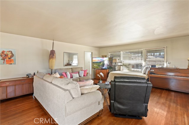 8905 Arrington Ave, Downey, CA 90240 photo 5