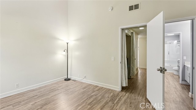 6816 Alondra Boulevard, Paramount CA: https://media.crmls.org/medias/2c939c74-2418-431c-a152-cceae87d7b6d.jpg