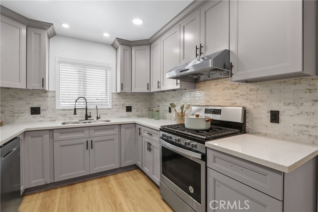 Detail Gallery Image 8 of 34 For 10082 Bonser, Garden Grove,  CA 92840 - 6 Beds | 3 Baths