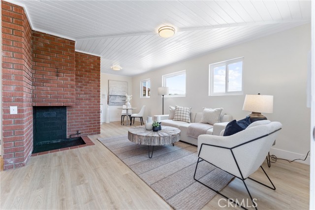 1929 Dorothea Road, La Habra Heights CA: https://media.crmls.org/medias/2c942421-8f56-4062-9622-f136fbc6e4d4.jpg
