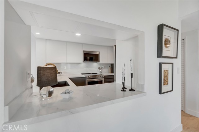 Detail Gallery Image 22 of 69 For 850 E Ocean Bld #301,  Long Beach,  CA 90802 - 2 Beds | 2 Baths