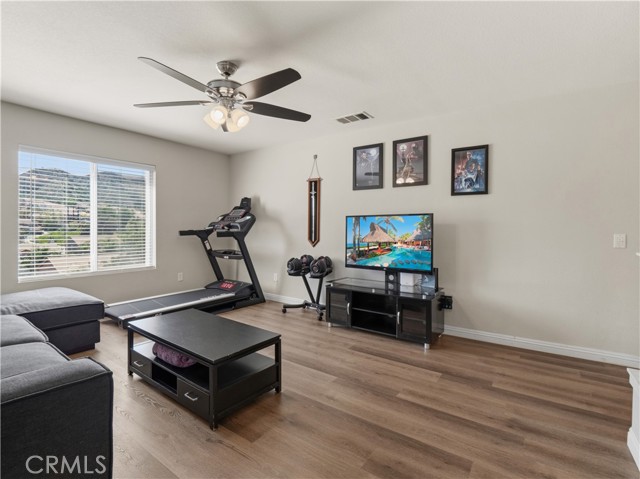 Detail Gallery Image 14 of 30 For 30623 Beryl, Castaic,  CA 91384 - 4 Beds | 3 Baths