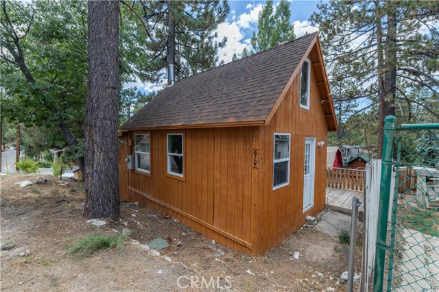 Detail Gallery Image 1 of 14 For 624 Temple Ln, Big Bear Lake,  CA 92315 - 1 Beds | 1 Baths