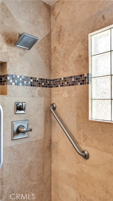 5215 E Monlaco Road, Long Beach CA: https://media.crmls.org/medias/2c95fc22-af23-4d3d-b362-0fca47cda9cd.jpg