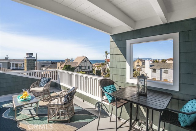 Roofdeck off off the bonus room with covered and uncovered spaces