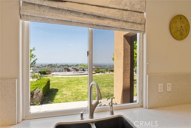 2528 N San Miguel Drive, Orange CA: https://media.crmls.org/medias/2c969ca0-bc3d-4a87-9ae0-d9d249b74245.jpg