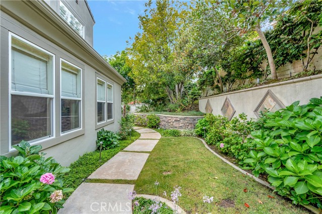 Detail Gallery Image 58 of 65 For 19586 Cloverwood Cir, Huntington Beach,  CA 92648 - 4 Beds | 4/1 Baths