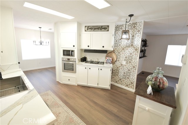 Detail Gallery Image 7 of 42 For 43715 Payne Ave, Hemet,  CA 92544 - 2 Beds | 2 Baths