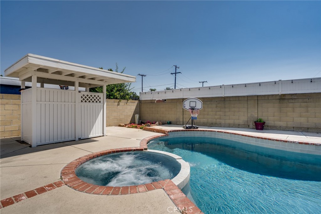 2c979e57 4518 44dd B93a 25466399ed3d