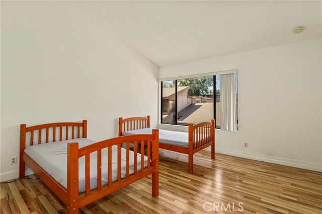 Detail Gallery Image 24 of 38 For 33 Northwoods Ln, La Crescenta,  CA 91214 - 3 Beds | 2/1 Baths