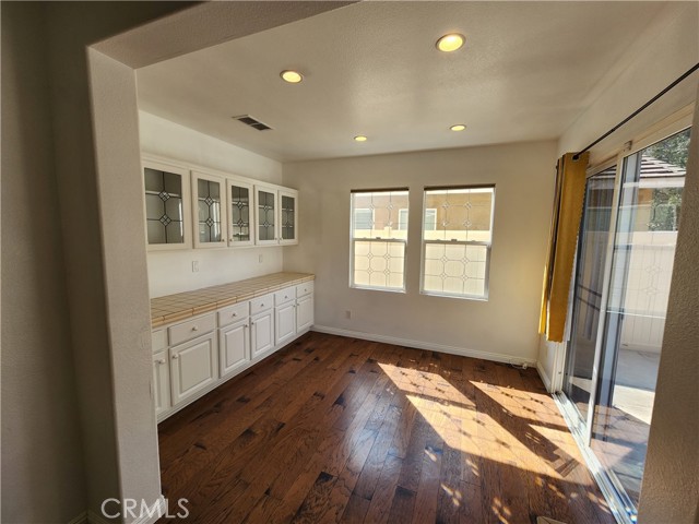 Detail Gallery Image 8 of 42 For 22344 Summer Holly Ave, Moreno Valley,  CA 92553 - 5 Beds | 4 Baths