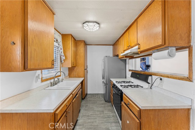 Detail Gallery Image 7 of 22 For 3255 E Avenue R #73,  Palmdale,  CA 93550 - 4 Beds | 2 Baths