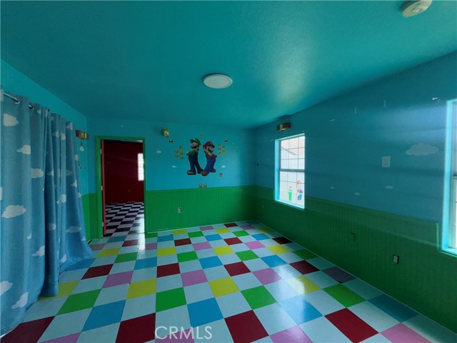 Detail Gallery Image 17 of 35 For 7032 Stansbury Ave, Van Nuys,  CA 91405 - 4 Beds | 3 Baths
