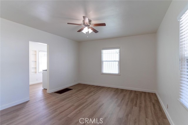 Detail Gallery Image 7 of 7 For 1212 E 3rd, Long Beach,  CA 90802 - – Beds | – Baths