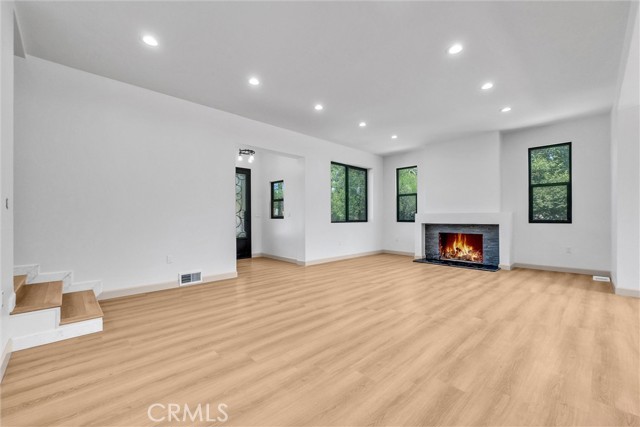Detail Gallery Image 6 of 39 For 5090 Rockledge, Riverside,  CA 92506 - 5 Beds | 4 Baths