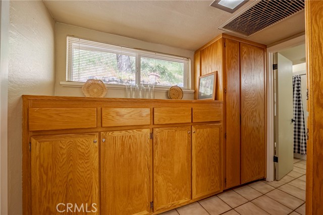 9977 Incline Road, El Portal CA: https://media.crmls.org/medias/2c9b3f27-58e5-4ab9-b8ee-8ef0602da777.jpg