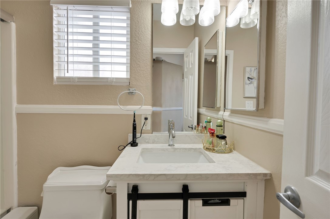 Detail Gallery Image 13 of 25 For 17820 Lakewood Bld #28,  Bellflower,  CA 90706 - 2 Beds | 2 Baths