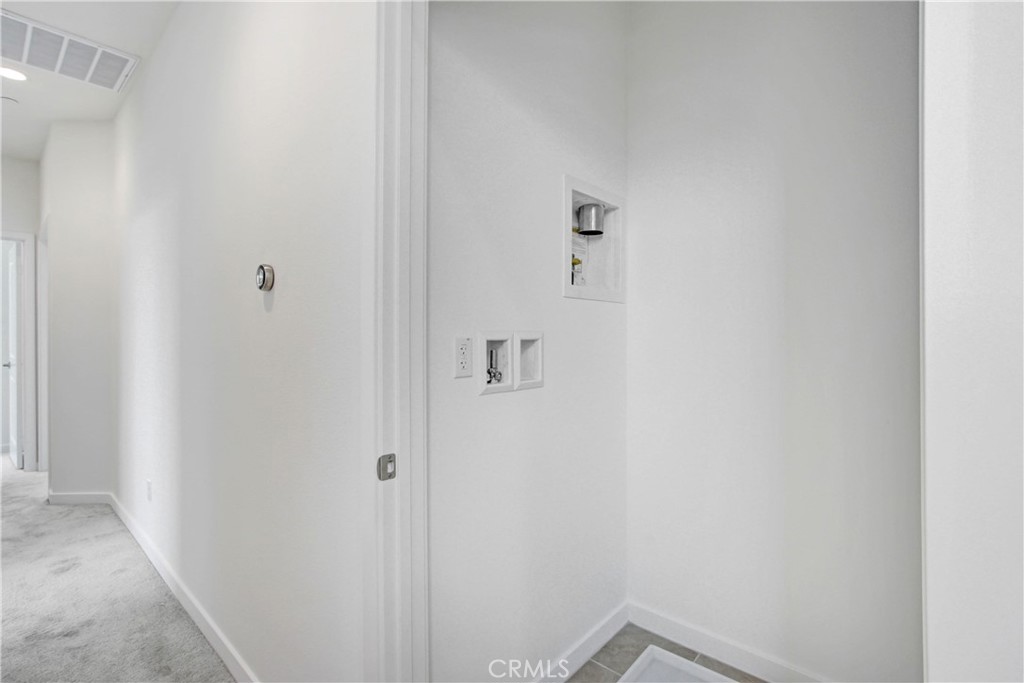 https://media.crmls.org/medias/2c9c348e-41f4-4392-9541-0f98a9abcae5.jpg?preset=X-Large