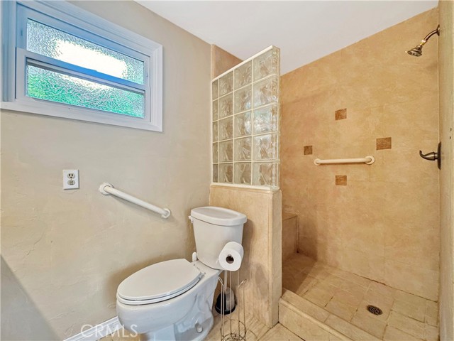 7736 Sugar Drive, Huntington Beach CA: https://media.crmls.org/medias/2c9cda46-b023-4007-ab25-85c7a308e6e0.jpg