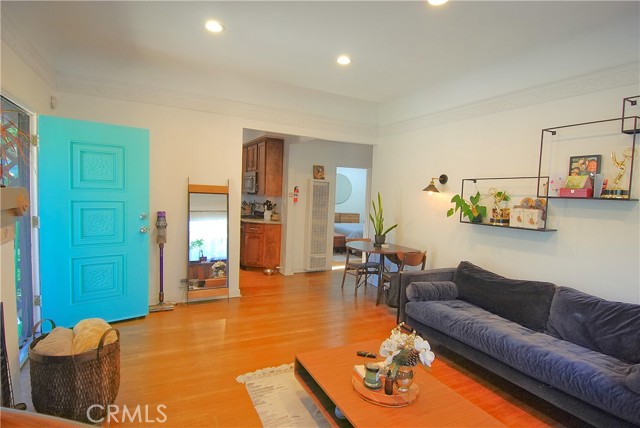 Detail Gallery Image 5 of 18 For 1802 9th St a,  Santa Monica,  CA 90404 - 2 Beds | 1 Baths