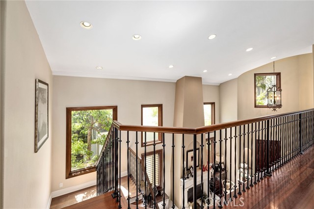 1420 Elm Avenue, Manhattan Beach, California 90266, 5 Bedrooms Bedrooms, ,4 BathroomsBathrooms,Residential,Sold,Elm,SB22077331