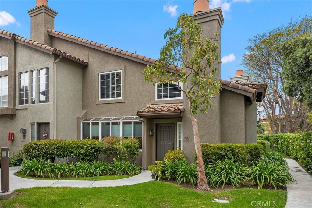 24  Liana Place
