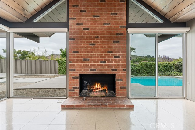 5112 E Valencia Drive, Orange CA: https://media.crmls.org/medias/2c9f729c-e545-4f2a-a75b-16f0477110bf.jpg