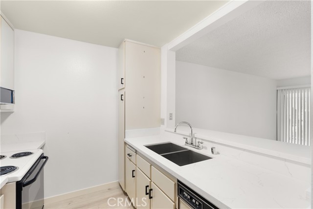 Detail Gallery Image 9 of 32 For 8740 Tuscany Ave #109,  Playa Del Rey,  CA 90293 - 1 Beds | 1 Baths