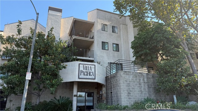 Detail Gallery Image 1 of 64 For 4138 E Mendez St #311,  Long Beach,  CA 90815 - 2 Beds | 2 Baths