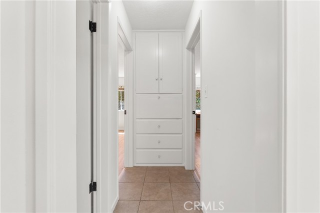 Detail Gallery Image 17 of 47 For 425 Calle De Castellana, Redondo Beach,  CA 90277 - 4 Beds | 2/1 Baths