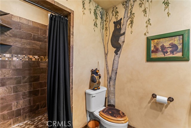 Detail Gallery Image 53 of 74 For 942 Lake Edge Way, Lake Arrowhead,  CA 92352 - 4 Beds | 5/1 Baths