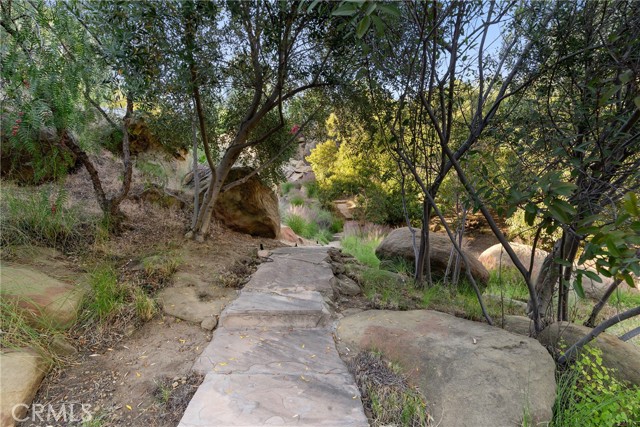 9314 Stevens Way, West Hills CA: https://media.crmls.org/medias/2ca06488-1149-4c05-87e4-a612bda30ca4.jpg