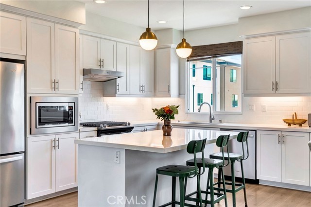 114 Epic, Irvine CA: https://media.crmls.org/medias/2ca082e8-90a7-439f-8cea-67f85c681ae3.jpg