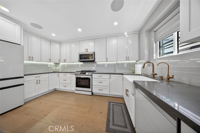 Detail Gallery Image 17 of 64 For 4926 Greenbush Ave, Sherman Oaks,  CA 91423 - – Beds | – Baths