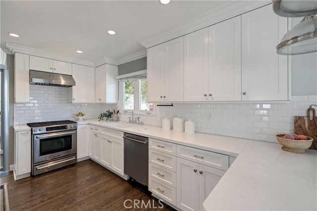 Detail Gallery Image 13 of 62 For 2209 Faymont Ave, Manhattan Beach,  CA 90266 - 4 Beds | 2/1 Baths