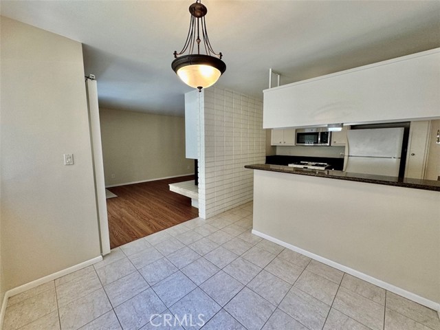 Detail Gallery Image 7 of 17 For 7838 W Manchester Ave #3,  Playa Del Rey,  CA 90293 - 1 Beds | 1 Baths